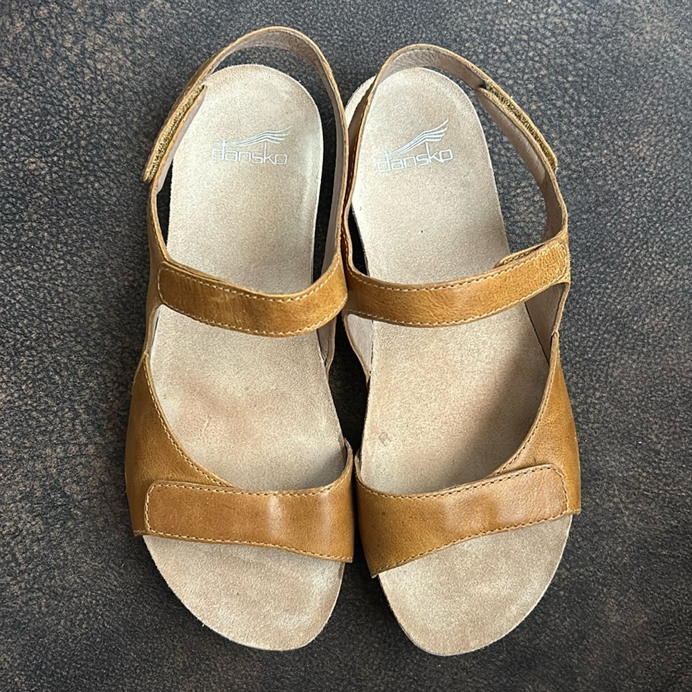 Dansko sandals 39